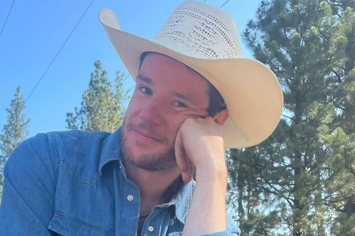 Connor Swindells: de Sex Education al drama de Netflix Bomba en el Pan Am 103